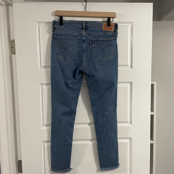 Levi 711 Skinny Jeans - Picture 2 of 3